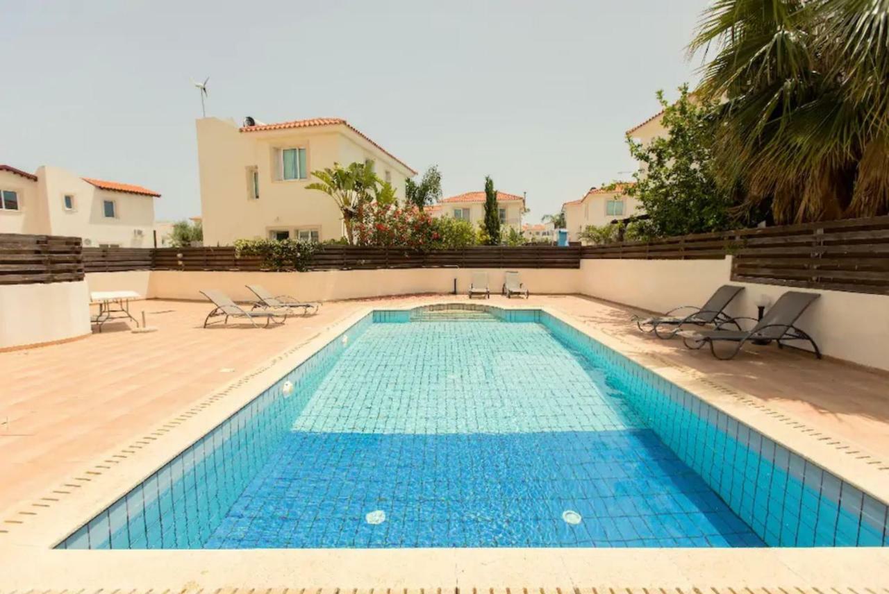 Golden Bay Deluxe Holiday Apartment Protaras Zewnętrze zdjęcie